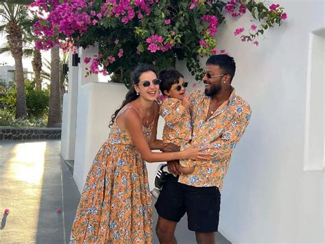 hardik pandya family life